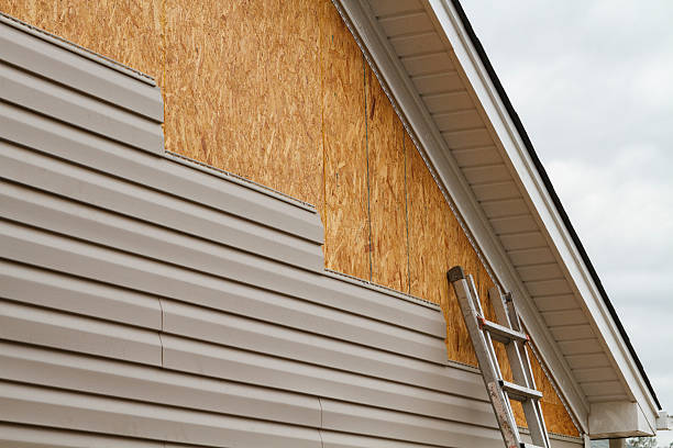 24/7 Emergency Siding experts in Mills River, NC